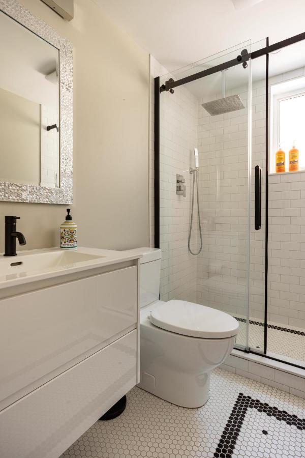 Entire 2 Bedroom Apartment Downtown - U1 Kitchener Exterior photo